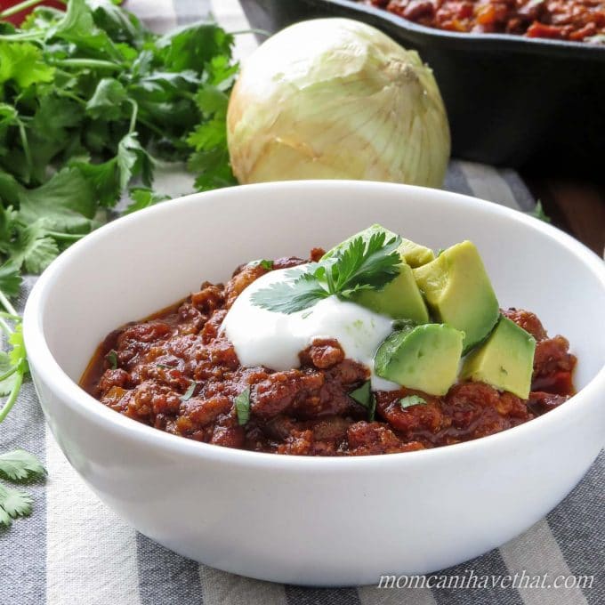 Chorizo Skillet Chili is easy to make and extra delicious in 30 minutes! #lowcarb #keto #chili #chorizo #nobeans