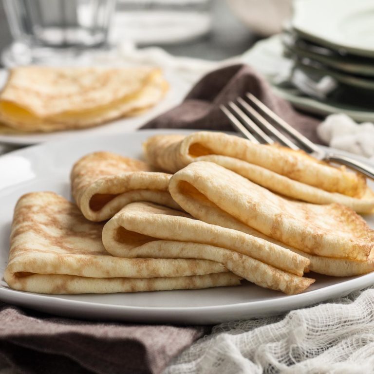 Simple ingredients and simple instructions help make these low carb crepes no-fail | low carb, gluten-free, keto, thm