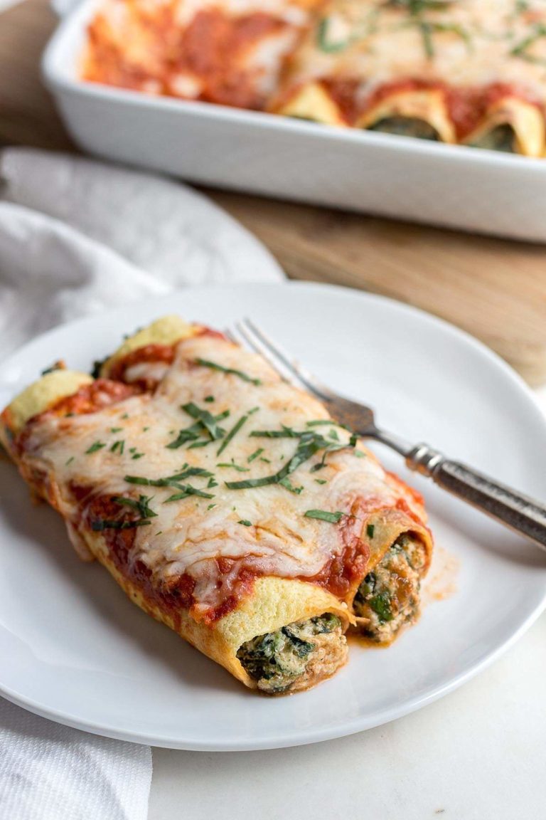Low Carb Spinach Manicotti With Ricotta Cheese and Red Sauce