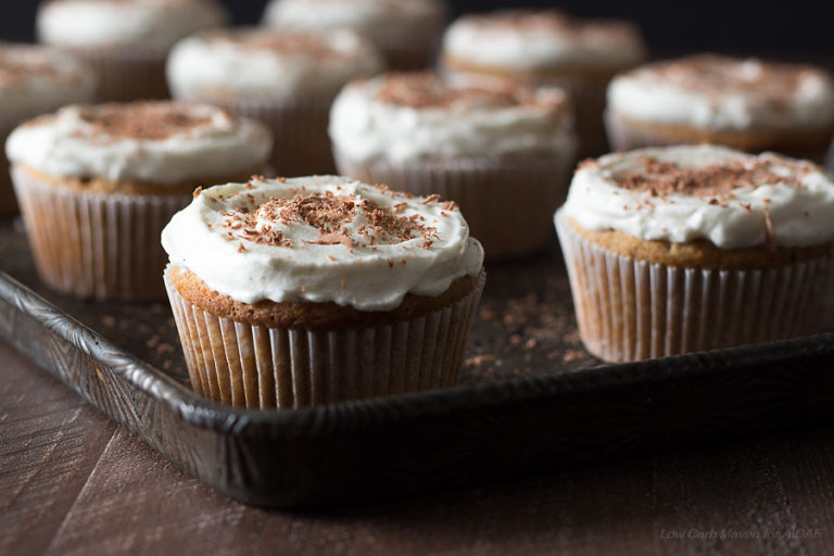 Low Carb Vanilla latte cupcakes with whipped cream frosting: lchf keto dessert