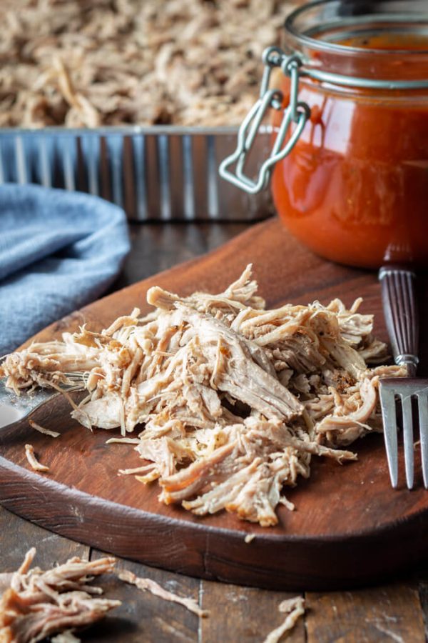 This Easy Pulled Pork Recipe seasoned with a dry rub. #pulledpork #easy #crockpot #slowcooker #dryrub #cider #lowcarb #keto